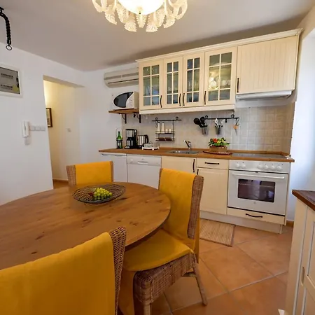 Apartment Sleek And Trendy Downtown Rovinj